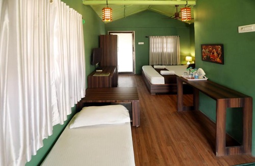 Mira Road East Hotel | Pali Village Resort