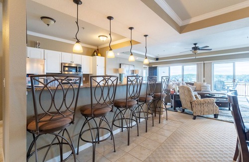 Lake Ozark Condo | Palisades 228 - 3 Bdrm condo with epic view!