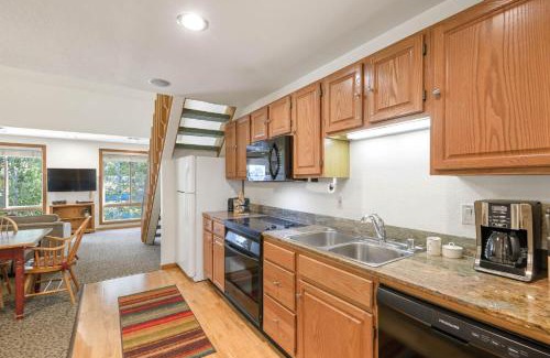 Olympic Valley Apartment | Palisades Tahoe Lodge Rentals Studio Loft #306