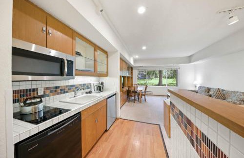 Olympic Valley Apartment | Palisades Tahoe Lodge Rentals Studio #108