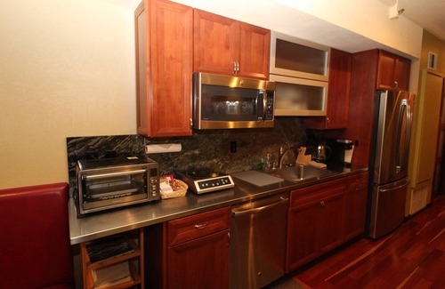Olympic Valley Condo | Palisades Tahoe Lodge: Slopeside studio remodeled into a 1 BR
