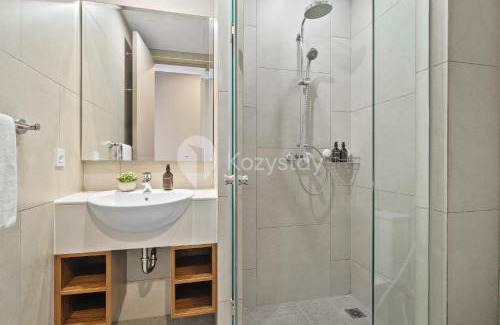 Old Jakarta Apartment | Pallor by Kozystay - Kemayoran