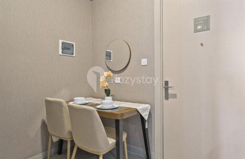 Old Jakarta Apartment | Pallor by Kozystay - Kemayoran