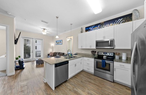 Southside Apartment | Palm Bay Paradise- Resort Style 2BR Condo
