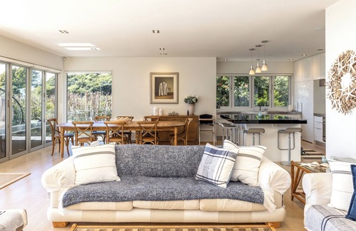 Palm Beach House | Palm Beach Retreat - Stay Waiheke