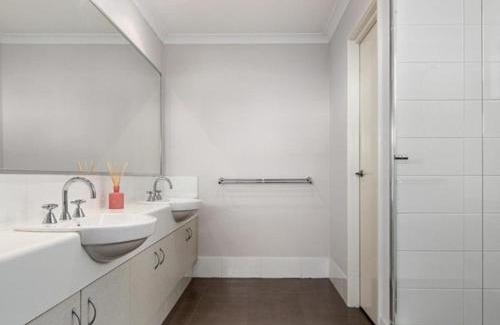 Rockingham Apartment | Palm Beach Retreat - Rockingham