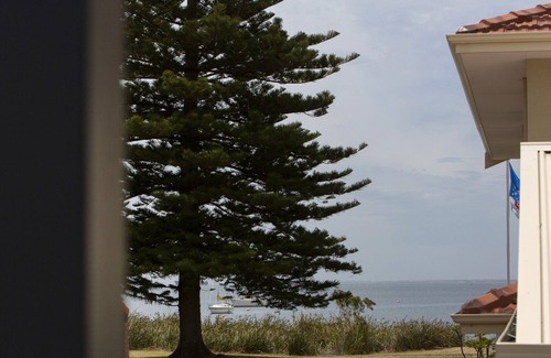 Rockingham Cabin | Palm Beach Sunset Cabin - Close to Penguin Island