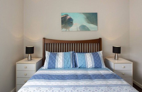 Rockingham Cabin | Palm Beach Sunset Cabin - Close to Penguin Island