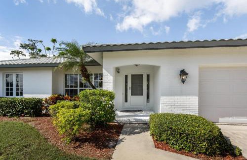 Marco Island House | Palm Breeze Bliss