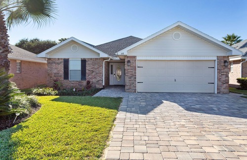 Fort Walton Beach - Destin House | Palm Breeze - Heated Private Pool, Deeded Beach Access, Free Beach Service!