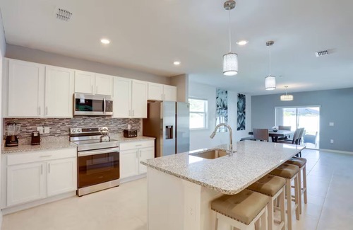 Port Saint Lucie Hotel | Palm Breeze Lux Stay - Port St. Lucie