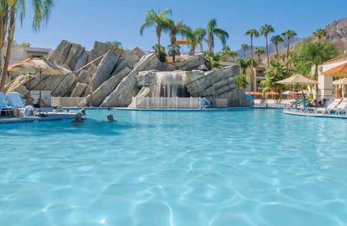 Canyon Corridor Condo | PALM CANYON PARADISE! 2 BD KITCHEN/POOLBAR