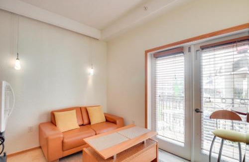 Palm Coast Apartment | Palm Coast European Village Condo - 2 Mi to Beach!