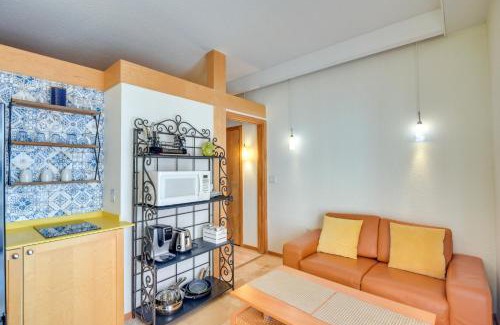 Palm Coast Apartment | Palm Coast European Village Condo - 2 Mi to Beach!