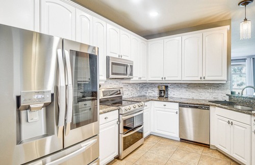 Palm Coast House | Palm Coast Townhome w/Pool Access ~ 4 Mi to Beach