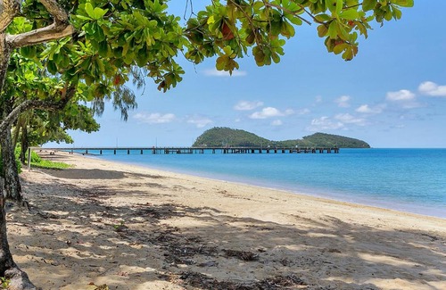 Palm Cove Apartment | Palm Cove Beach Club Apartment - Privately Managed
