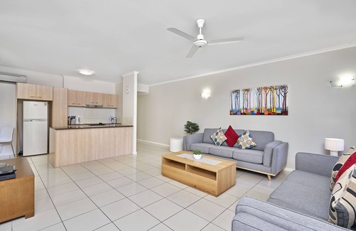 Palm Cove Resort | Palm Cove Beachside Resort Apartment