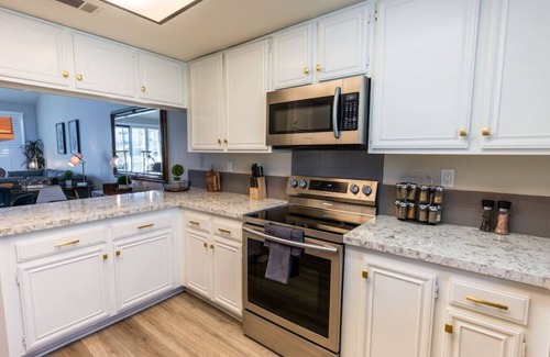 Palm Desert House | Palm Desert Getaway: Pool*Sun*Fun*Best Location!