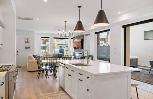 St. George House | Palm Desert Oasis: Desert Color Lagoon + Beaches
