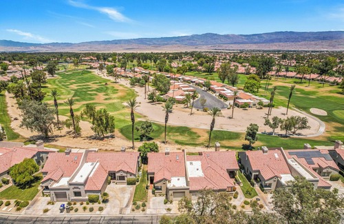 Palm Desert Apartment | Palm Desert Resort Home: Outdoor Dining w/Views