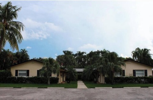 Delray Beach Apartment | Palm Grove Villa