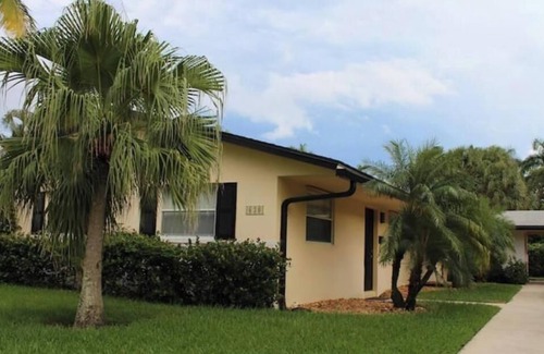 Delray Beach Apartment | Palm Grove Villa