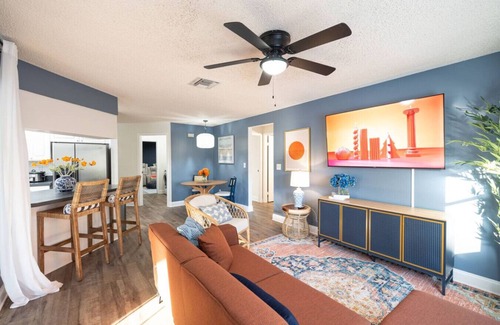 Palm Harbor House | Palm Harbor Resort |Theater Bowling Putt Putt Pool