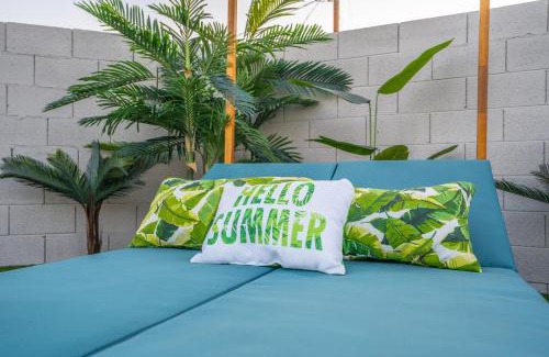 Alhambra House | Palm haus the experience