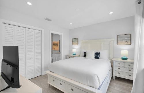 Poinsettia Heights House | Palm Haven