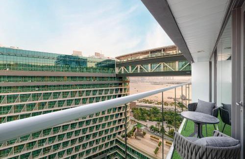 Palm Jumeirah Apartment | Palm Jumeirah - Private Beach & Free Infinity Pool