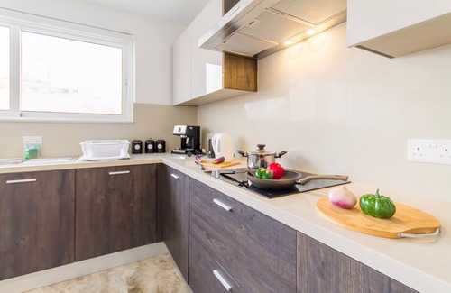 Madliena Apartment | Palm Modern Apart 200mt From Sea Qawra