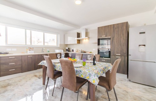 Madliena Apartment | Palm Modern Apart 200mt From Sea Qawra