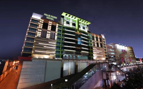 Surabaya Hotel | PALM PARK Hotel Surabaya