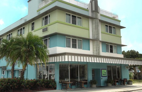 Clearwater Beach Hotel | Palm Pavilion Inn