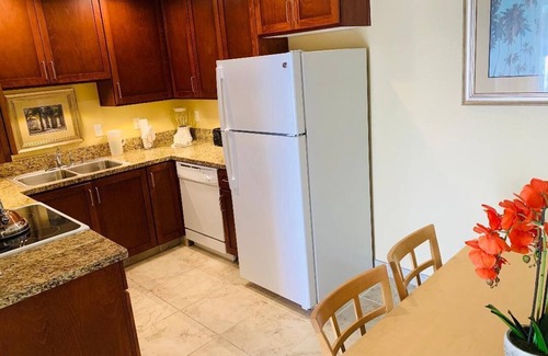 Little Tuscany Condo | Palm Springs Two Bedroom Condo located near Old Las Palmas
