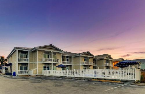 Atlantic Beach Hotel | Palm Suites