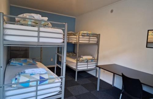Paihia Hotel | Palm Tree Apartments & backpackers