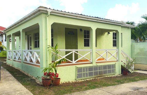 Fryes Beach Cottage | Palm Tree Cottage, with leisure pool, near the Beach
