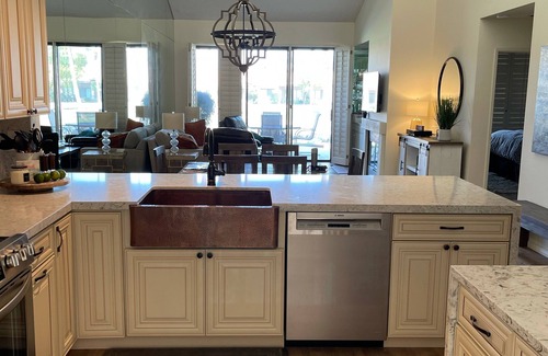 Palm Desert Condo | Palm Valley Country club 🌴 One level & new kitchen! 2 master bedrooms!