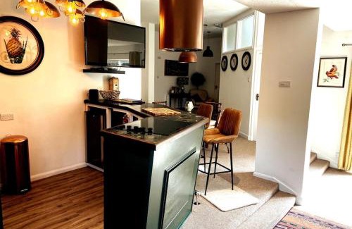 St Austell Apartment | Palm View Luxury Botanical Themed apartment with sauna