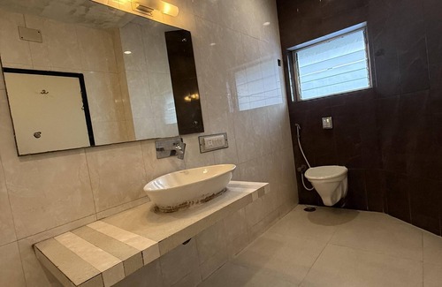 Kolkata Hotel | Palm Village Resort