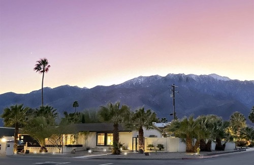 Palm Springs House | Palma Azul - Palm Springs Paradise: Your Private Poolside Retreat Awaits