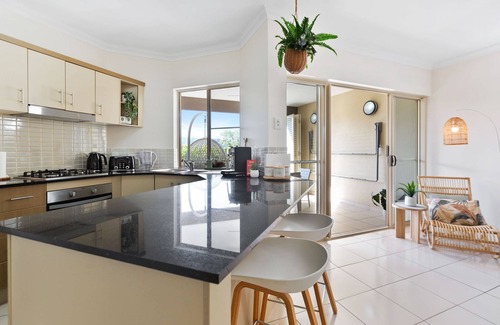Westcourt Apartment | Palma Cairns- Resort 9 Pools Gym