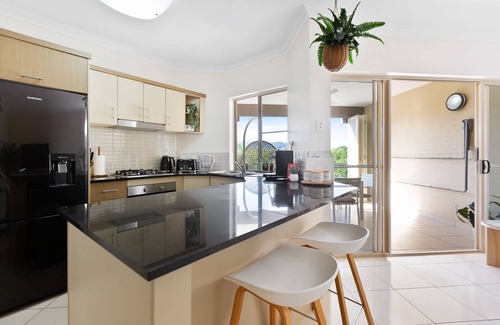 Westcourt Apartment | Palma Cairns- Resort 9 Pools Gym
