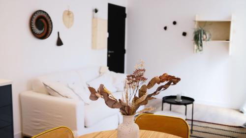 Riou - Petit Juas - Av de Grasse Apartment | Palma rosa