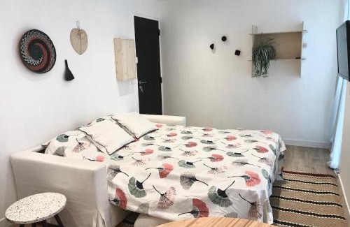 Riou - Petit Juas - Av de Grasse Apartment | Palma rosa