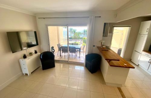 La Bocca Apartment | Palme Royale By SCLS Locations