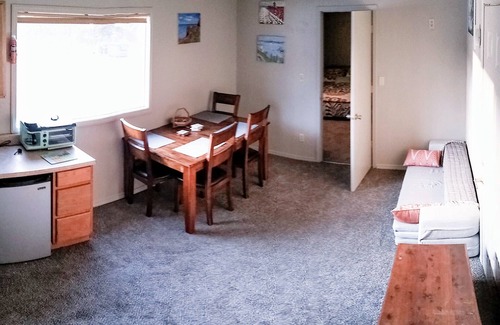 Farm Loop Cottage | Palmer Cottage in the Mountains