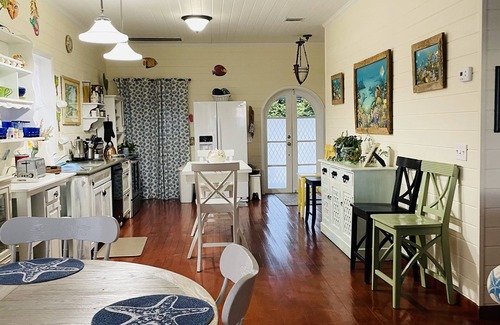 Spanish Wells Cottage | Palmetto cottage on the beach with perfect views.