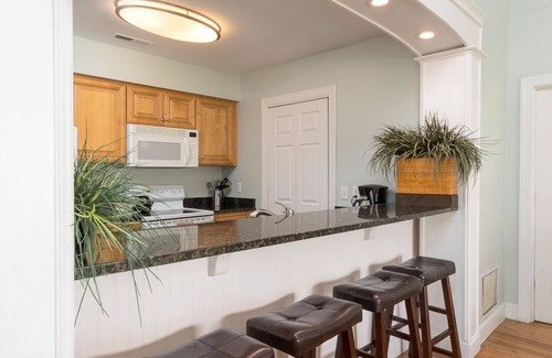 Isle of Palms Condo | Palmetto Perch - Fully Stocked Wild Dunes Condo with Pool, Close to Beach